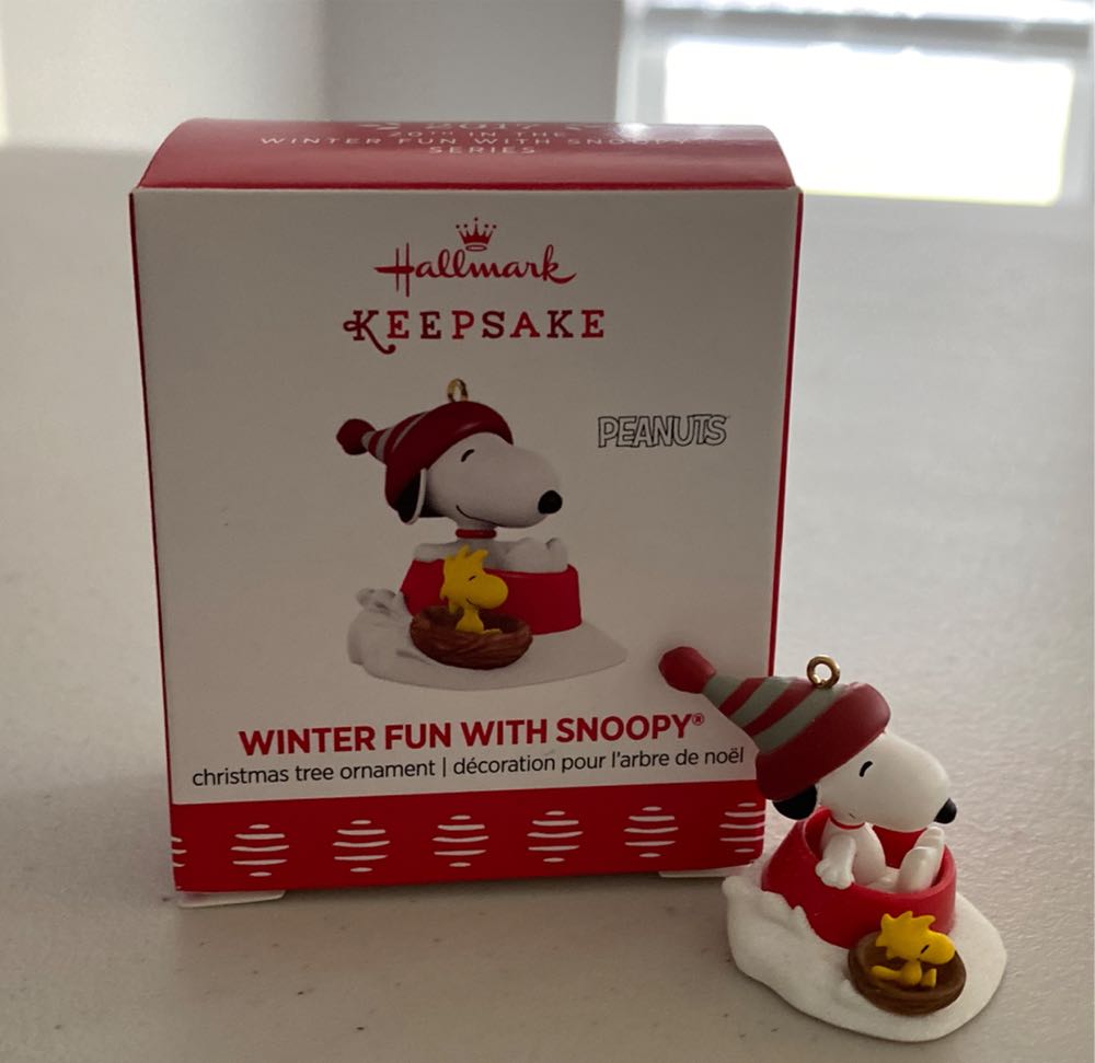 Miniature Peanuts Winter Fun With Snoopy #20 - Winter Fun With Snoopy (Peanuts Miniature) ornament collectible [Barcode 763795171125] - Main Image 4