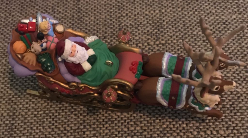 Santa’s Magical Sleigh - Artists’s Studio Collection (Santa) ornament collectible [Barcode 015012378160] - Main Image 2