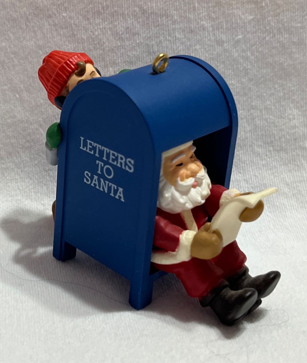 Hallmark Keepsake. Christmas. 1997. Santa Mail. Designed By Nello Williams. - Keepsake Ornament (Santa Mail) ornament collectible [Barcode 015012378238] - Main Image 3