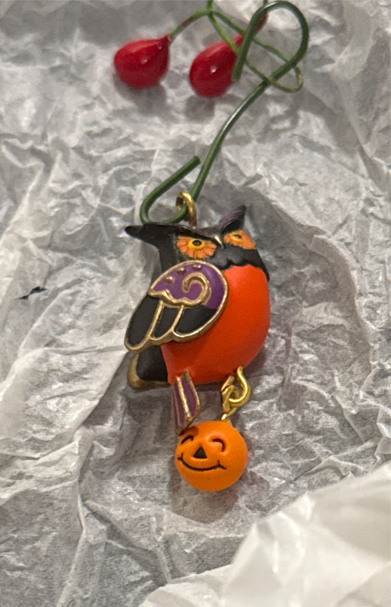 Halloween Collection Miniature Wee Little Owl - Mini Beauty of Birds (Halloween) ornament collectible [Barcode 763795219674] - Main Image 4