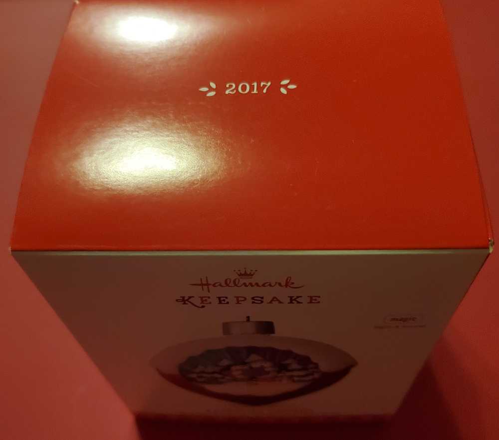 A Caroling Surprise - Magic Light & Sound (MAGIC: Light & Sound) ornament collectible [Barcode 763795223633] - Main Image 3