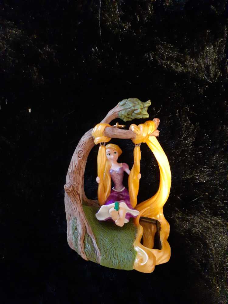 Tangled - In The Swing - Disney Tangled (Movie) ornament collectible [Barcode 763795226146] - Main Image 3