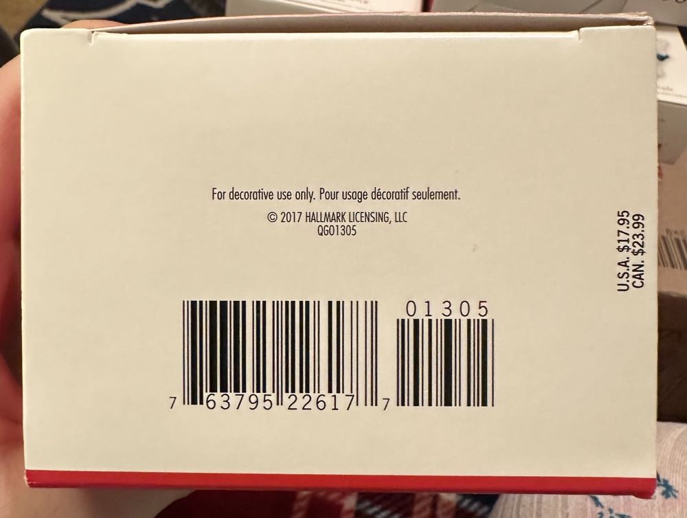 Church (2017) Candlelight Service - Churches (Churches) ornament collectible [Barcode 763795226177] - Main Image 3