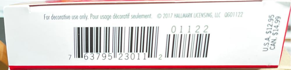 Happy Howlidays! - Family (Family) ornament collectible [Barcode 763795230112] - Main Image 3