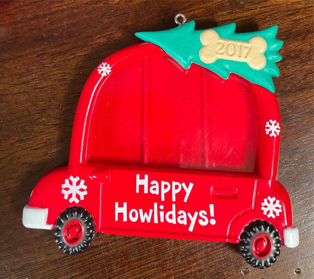 Happy Howlidays! - Family (Family) ornament collectible [Barcode 763795230112] - Main Image 4