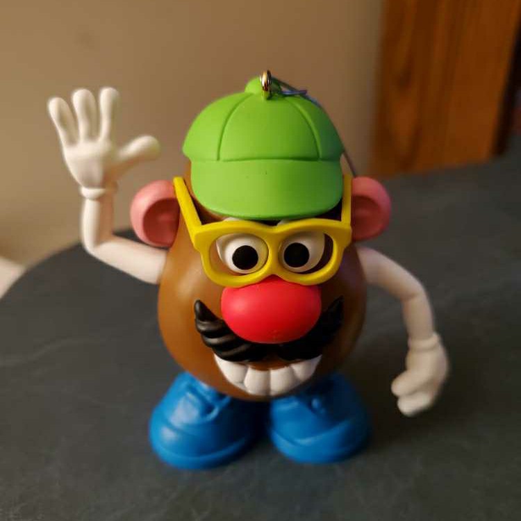 Mr. Potato Head - Family Game Night (Toys and Games) ornament collectible [Barcode 763795237814] - Main Image 3