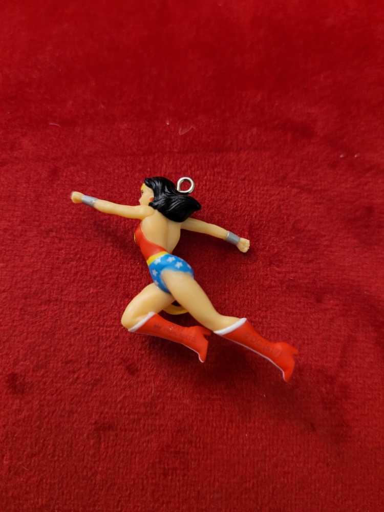 Wonder Woman - Justice League (Miniature) ornament collectible [Barcode 763795250301] - Main Image 4