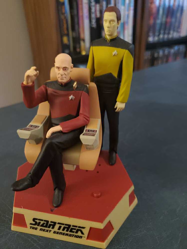 Star Trek Captain Jean-Luc Picard And Lieutenant Commander Data - Star Trek: The Next Generation (MAGIC: Sound) ornament collectible [Barcode 763795270767] - Main Image 3