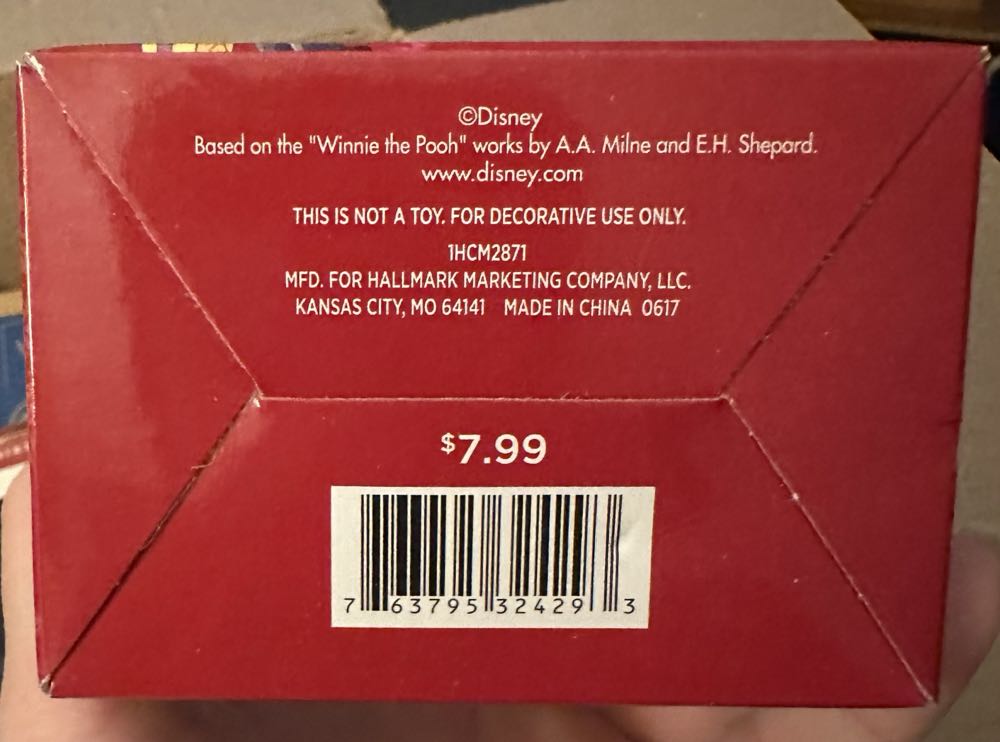 Hallmark Disney Winnie the Pooh  ornament collectible [Barcode 763795324293] - Main Image 3