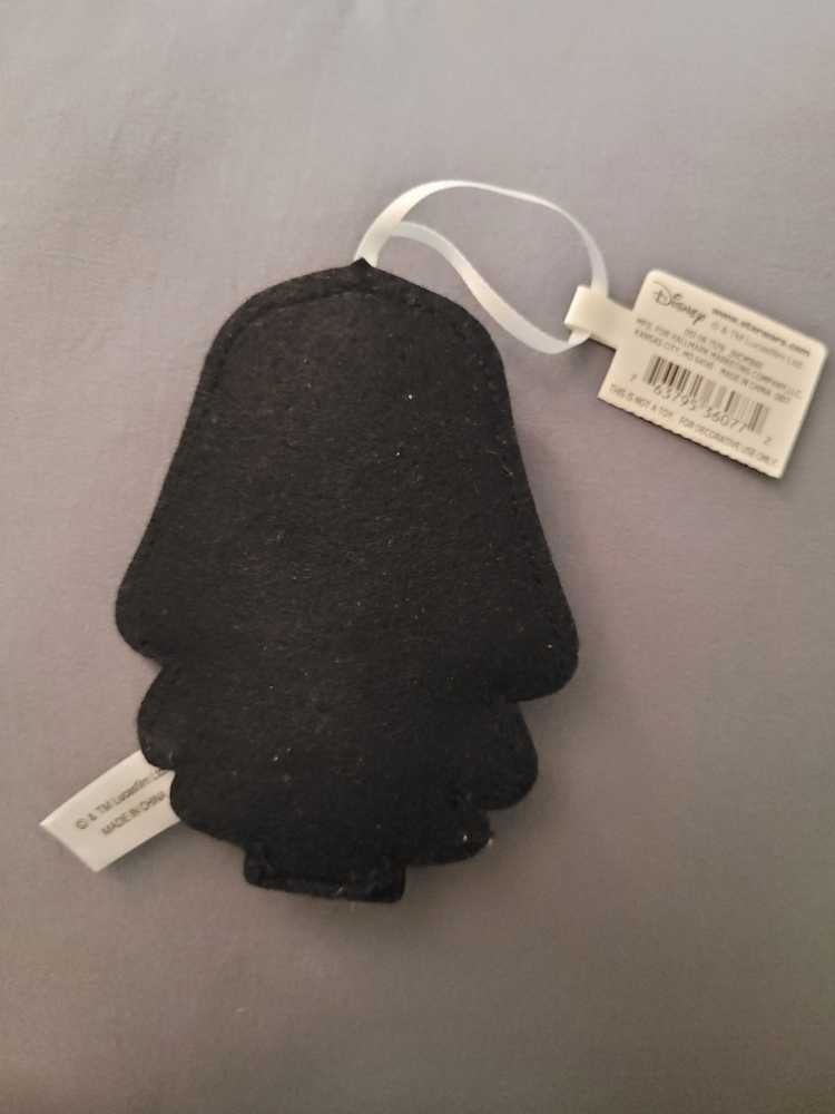 Darth Vader - Felt (Star Wars) ornament collectible [Barcode 763795360772] - Main Image 3