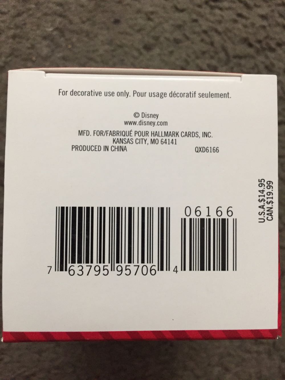 Queen Elsa - Disney (Frozen) ornament collectible [Barcode 763795957064] - Main Image 3