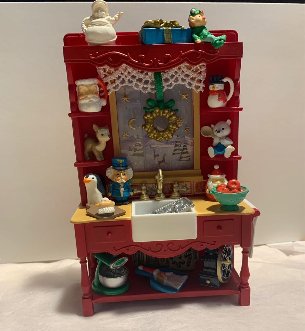 KOC Mrs. Claus’s Kitchen Sink - Keepsake Ornament Club (Mrs. Claus) ornament collectible [Barcode 763795957651] - Main Image 3