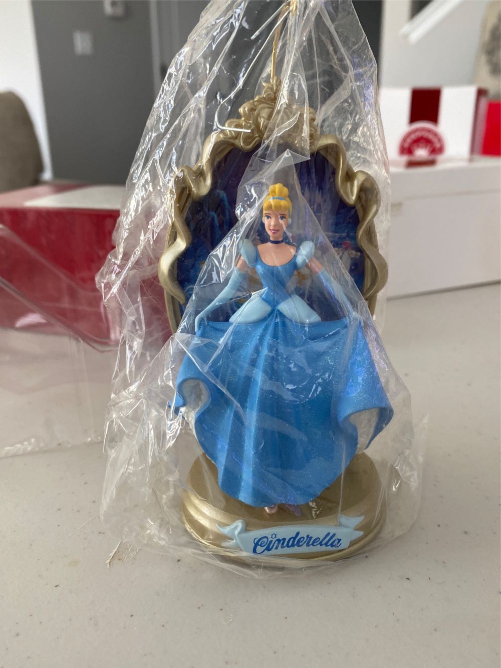 Disney’sCinderella - Disney Enchanted Memories (Disney) ornament collectible [Barcode 015012415506] - Main Image 4