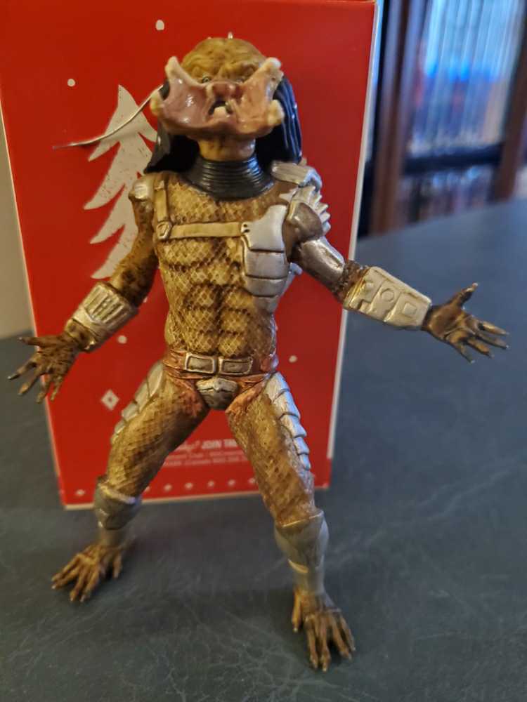 Predator - Keepsake (Predator) ornament collectible [Barcode 763795974412] - Main Image 3