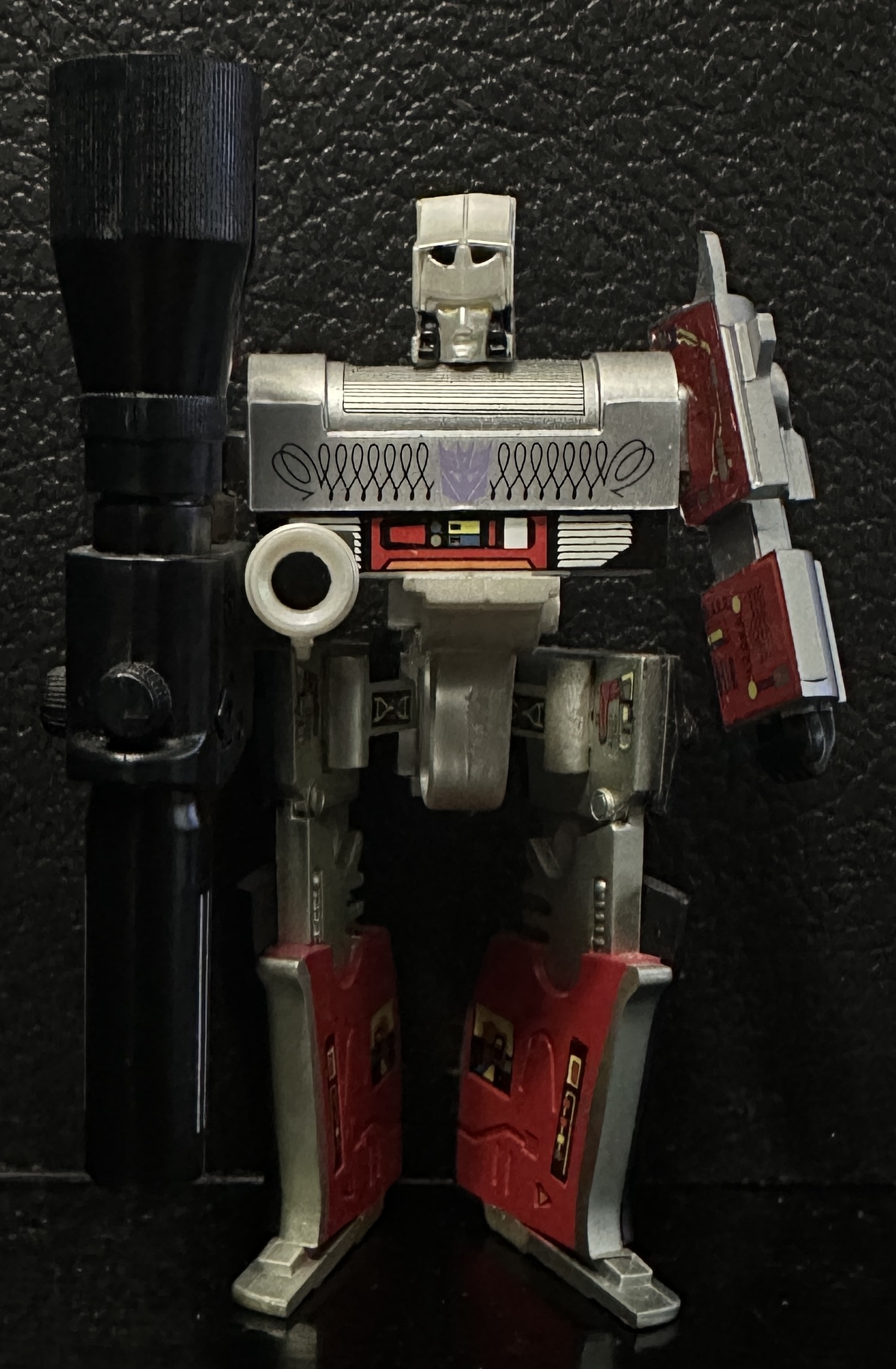 Megatron - Keepsake (Transformers) ornament collectible [Barcode 763795983063] - Main Image 3