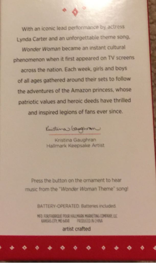 Lynda Carter As Wonder Woman - DC Comics (Wonder Woman) ornament collectible [Barcode 763795988709] - Main Image 2