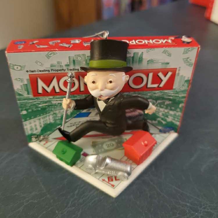 #2 Monopoly (2015) - Family Game Night (Family Game Night) ornament collectible [Barcode 763795993505] - Main Image 3