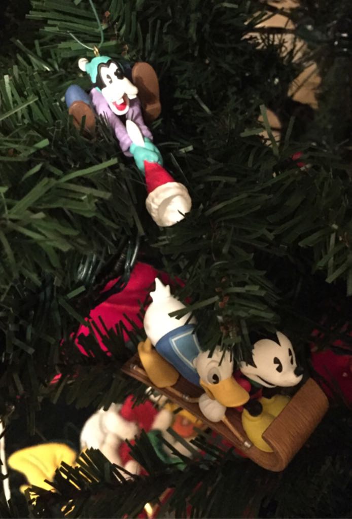 Runaway Toboggan  - Mickey & Co. (Disney - Mickey) ornament collectible [Barcode 015012427387] - Main Image 2