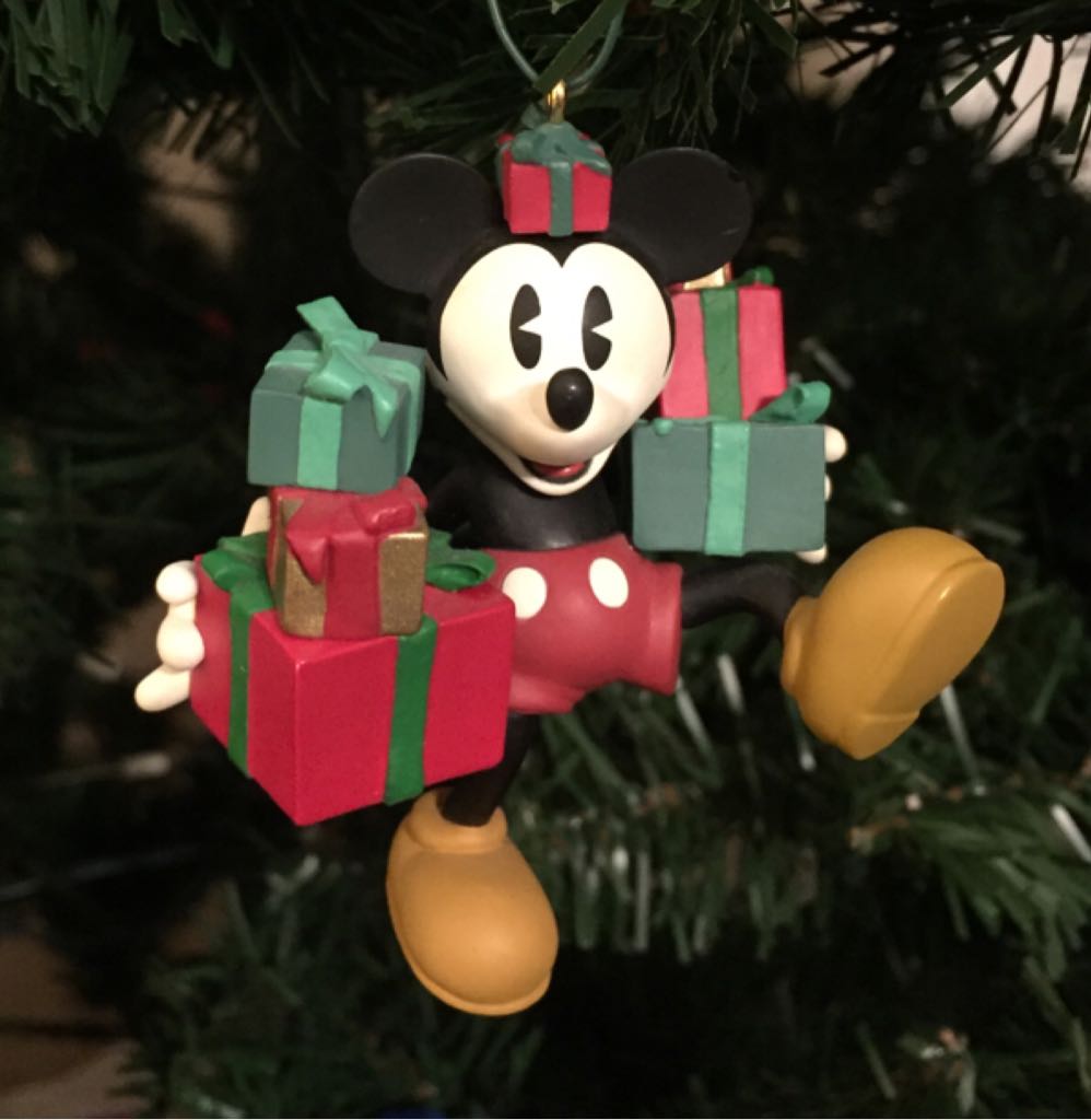 Ready For Christmas - Hallmark Archives Series (Disney) ornament collectible [Barcode 015012427400] - Main Image 2