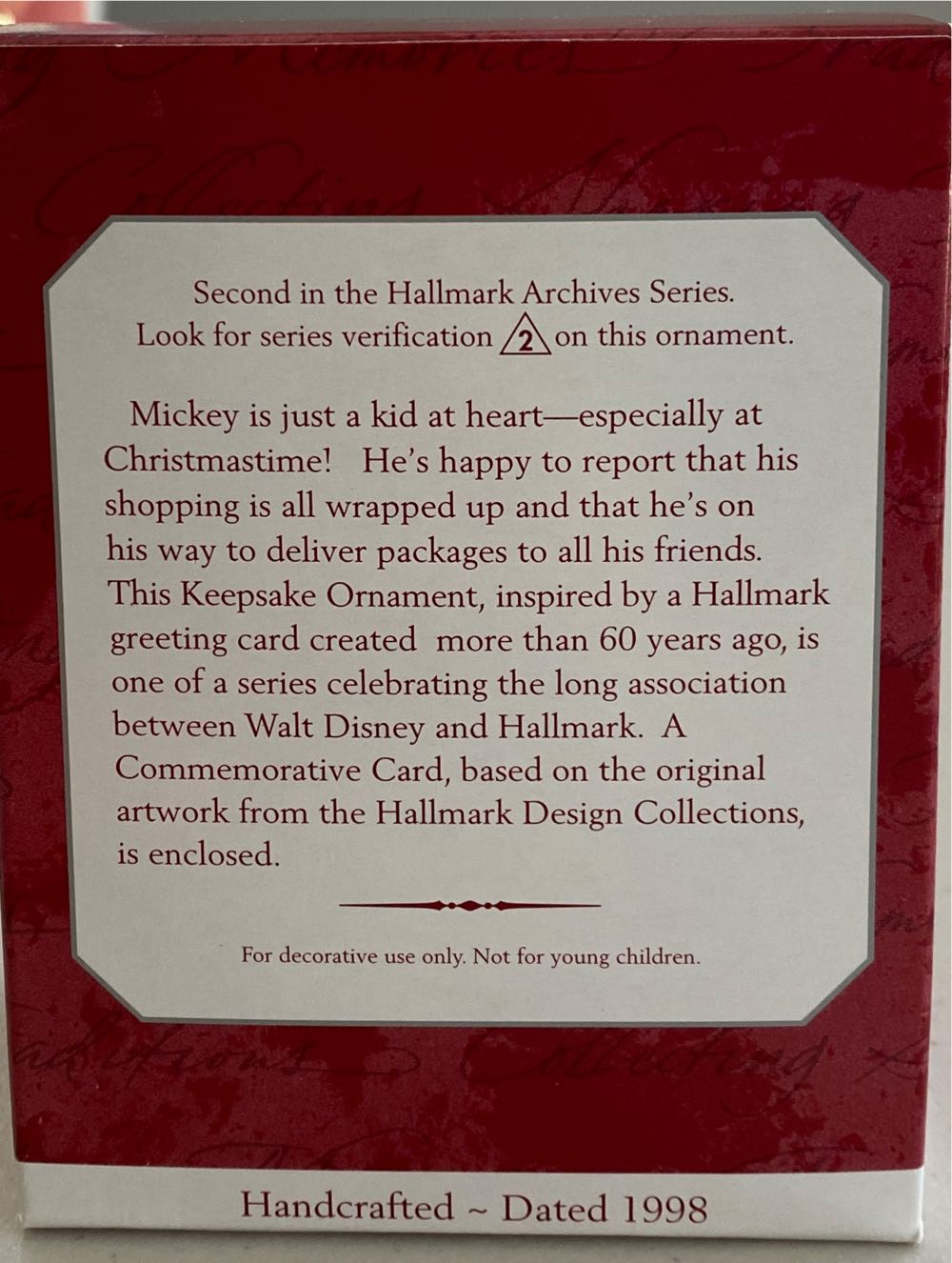 Ready For Christmas - Hallmark Archives Series (Disney) ornament collectible [Barcode 015012427400] - Main Image 3