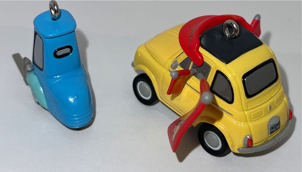 Luigi And Guido : Race Fans! - Disney Pixar Cars (Disney) ornament collectible [Barcode 795902027391] - Main Image 4