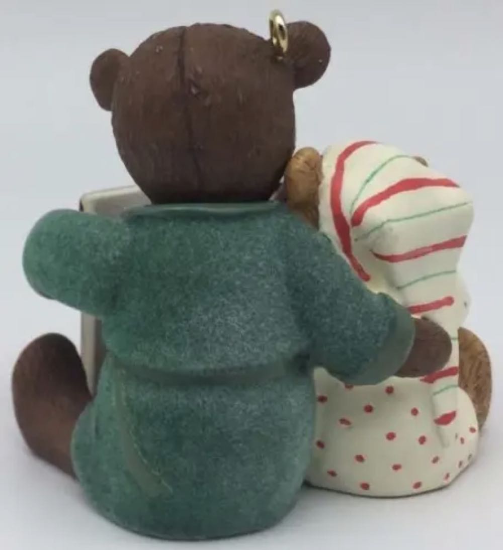 Oh, What Fun To Read - Bears Reading (Bears) ornament collectible [Barcode 795902027599] - Main Image 3