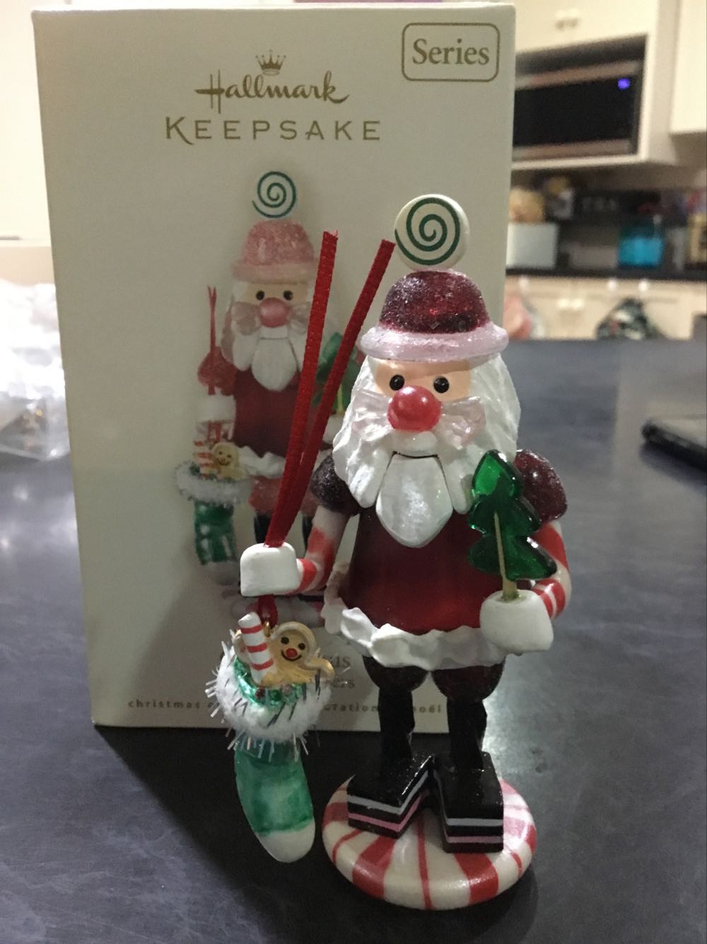 Noel Nutcrackers #1 Candy Claus - Noel Nutcrackers (Santa) ornament collectible [Barcode 795902031800] - Main Image 3