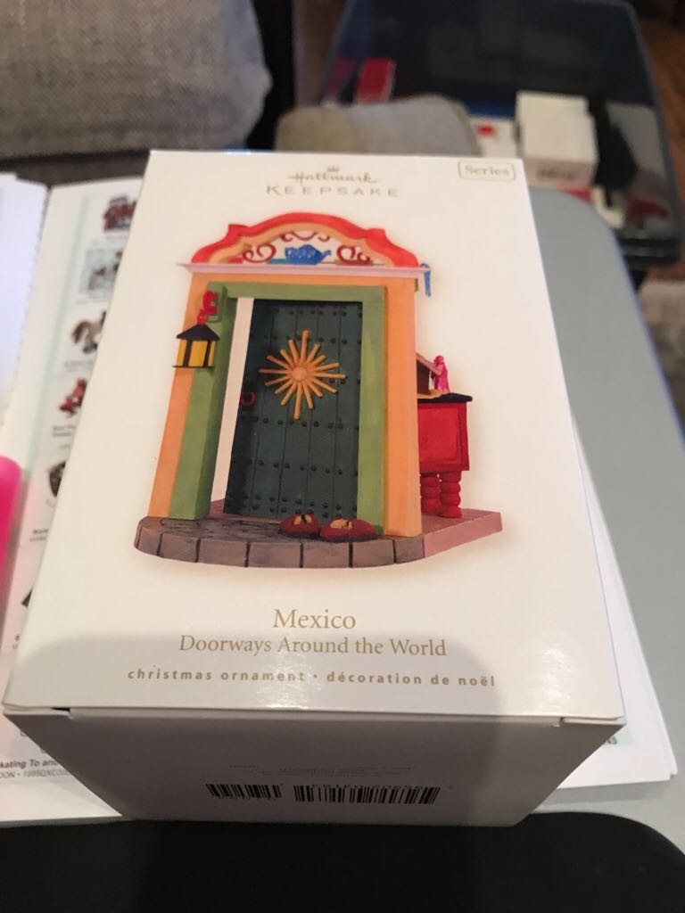 Feliz Navidad Doorways Around The World #2 Mexico - Doorways Around The Worlds (Doorways Around The World) ornament collectible [Barcode 795902031831] - Main Image 2