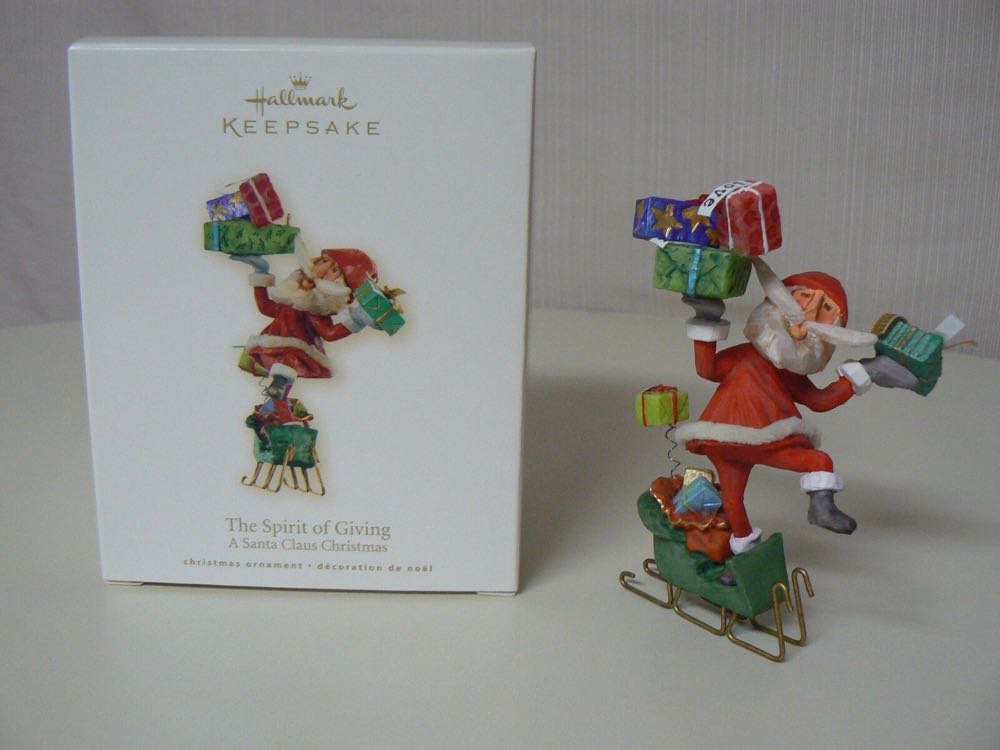 The Spirit Of Giving - A Santa Claus Christmas ornament collectible [Barcode 795902041021] - Main Image 3