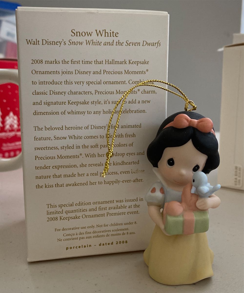 Snow White - Disney Precious Moments (Disney Precious Moments) ornament collectible [Barcode 795902043841] - Main Image 4