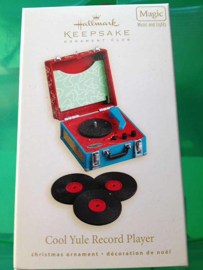 Cool Yule Record Player - Record Player (KOC Member Exclusive) ornament collectible [Barcode 795902044954] - Main Image 1