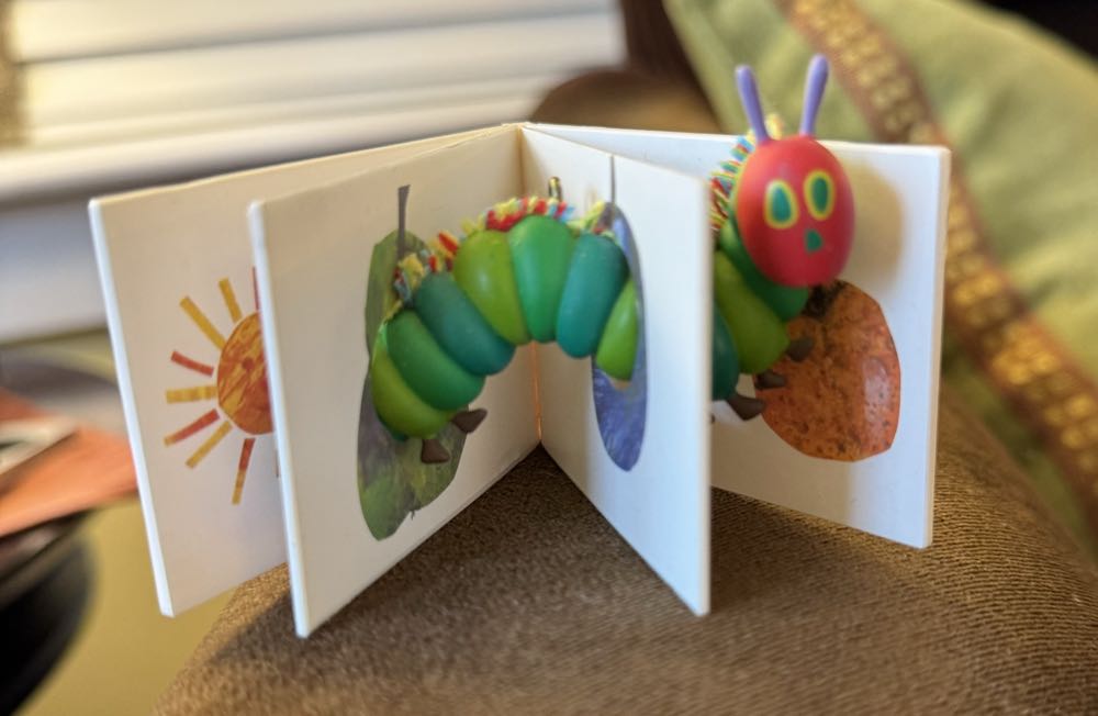 The Very Hungry Caterpillar - The Very Hungry Caterpillar (The Very Hungry Caterpillar) ornament collectible [Barcode 795902051297] - Main Image 2