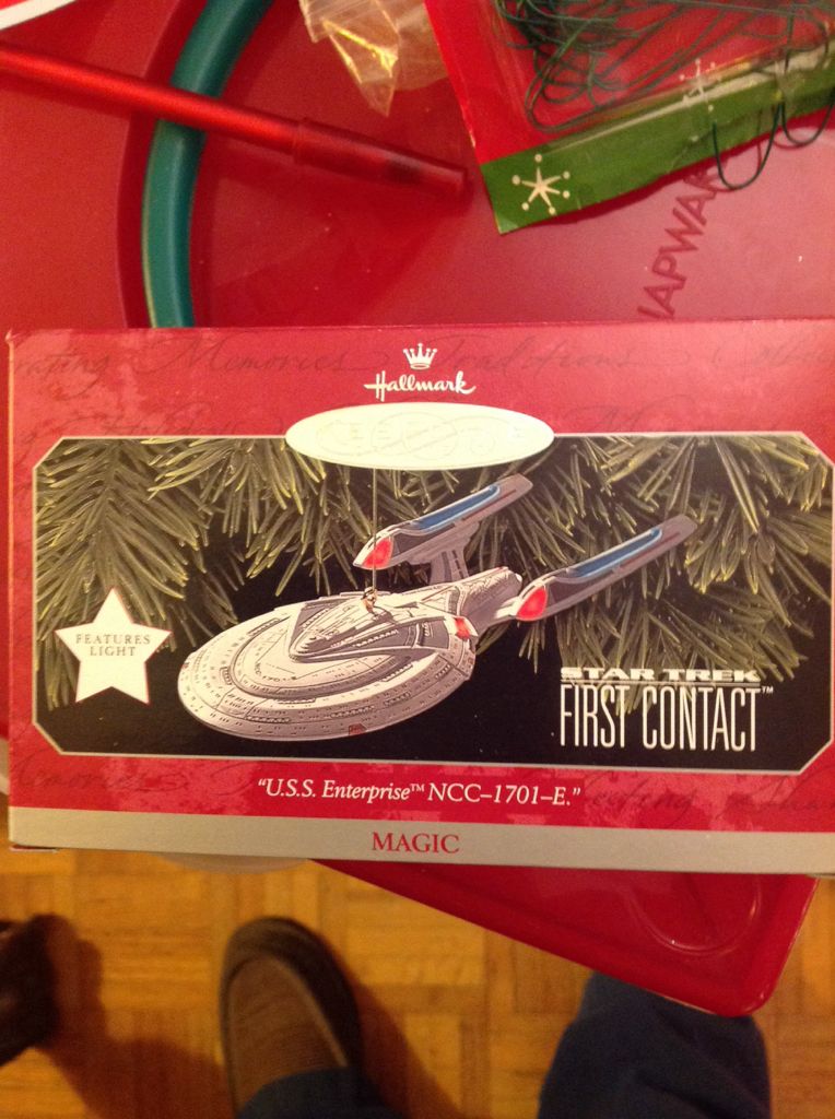U.S.S. Enterprise NCC-1701-E - Star Trek: First Contact (Star Trek) ornament collectible [Barcode 015012432503] - Main Image 1
