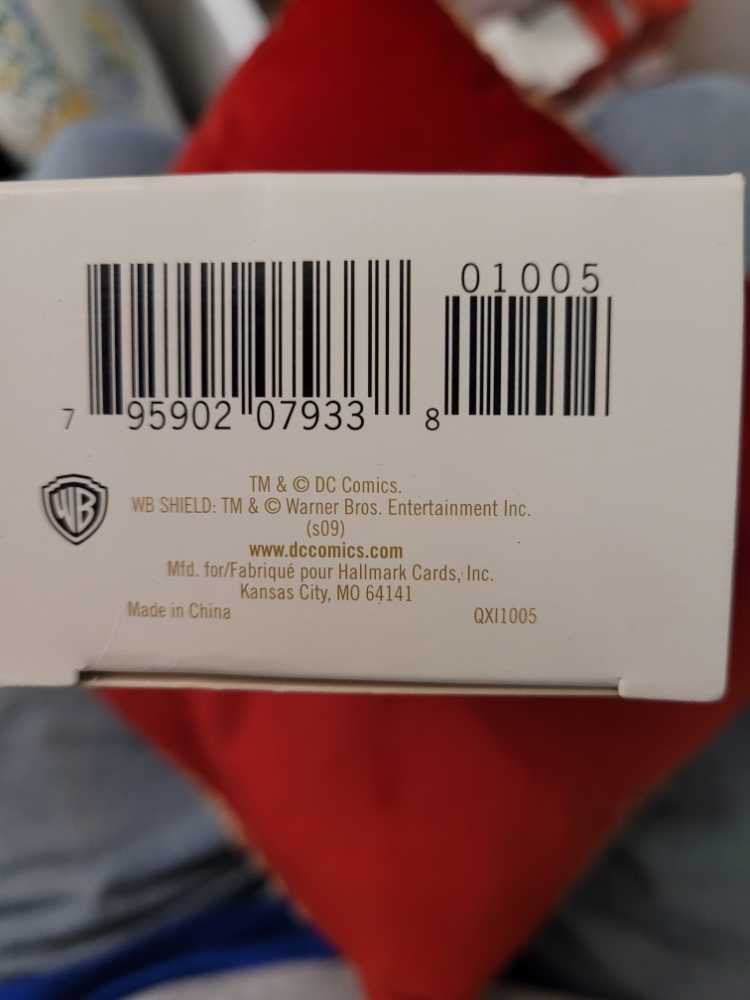 A Hero Bravely Rises - Superman (DC Superheroes) ornament collectible [Barcode 795902079338] - Main Image 3