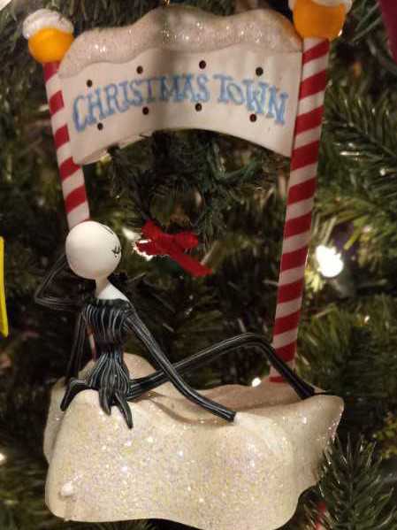 Nightmare Before Christmas 2009 Welcome To Christmas Town - The Nightmare Before Christmas (Tim Burton’s Nightmare Before Christmas) ornament collectible [Barcode 795902081768] - Main Image 2