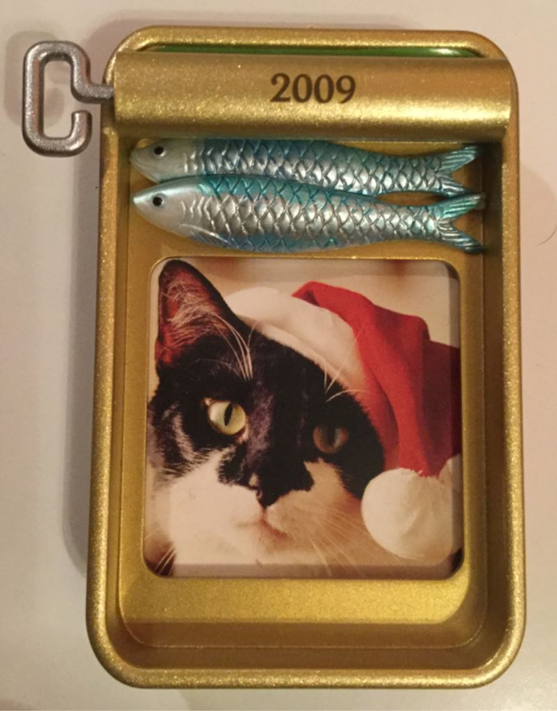 Tabby Treats - Photo Holder (Photo Holder) ornament collectible [Barcode 795902086671] - Main Image 2