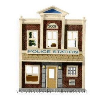Keepsake Korners Police Station - Nostalgic Houses & Shops (Buildings) ornament collectible [Barcode 795902088460] - Main Image 1