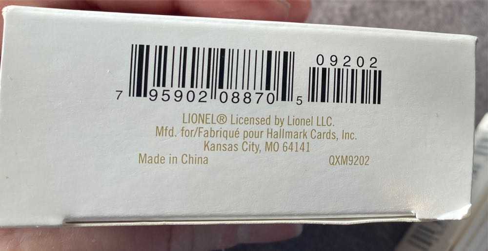 The Red Comet Set - Lionel Train Miniature (Trains, Mini) ornament collectible [Barcode 795902088705] - Main Image 3