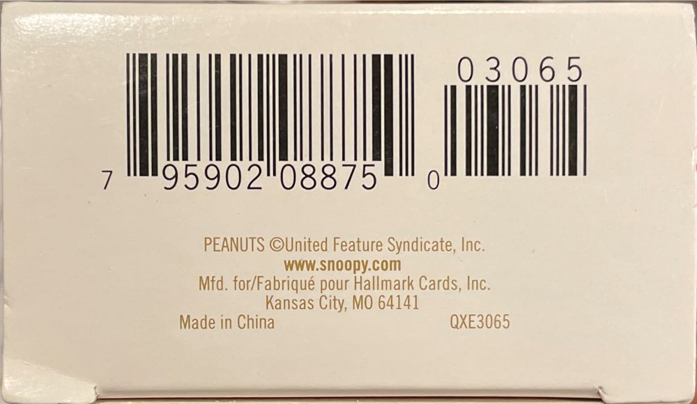 Once Upon A Holiday - The Peanuts Gang (Snoopy) ornament collectible [Barcode 795902088750] - Main Image 3
