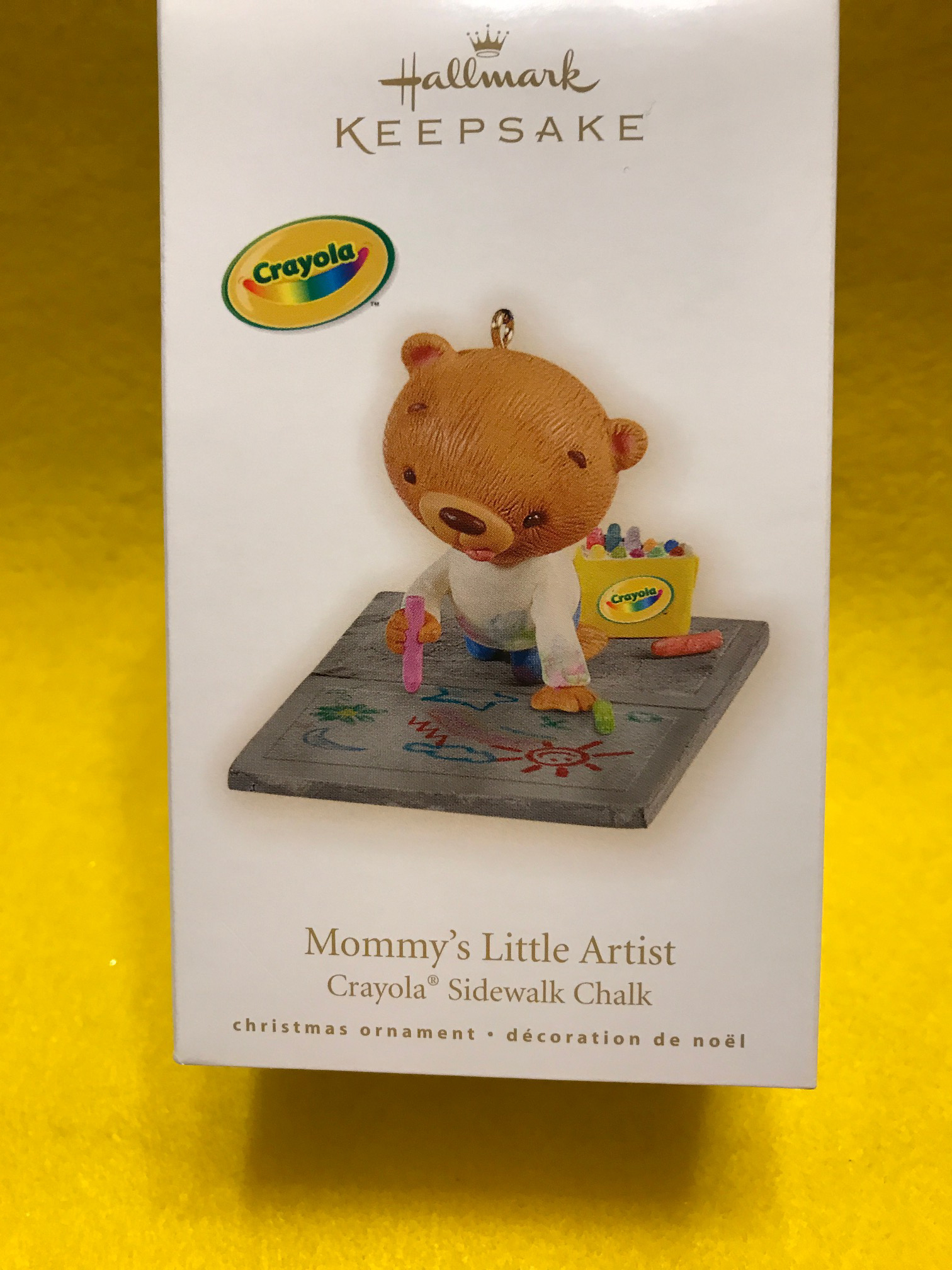 Mommy’s Little Artist - Crayola Crayons (Crayola) ornament collectible [Barcode 795902089665] - Main Image 4