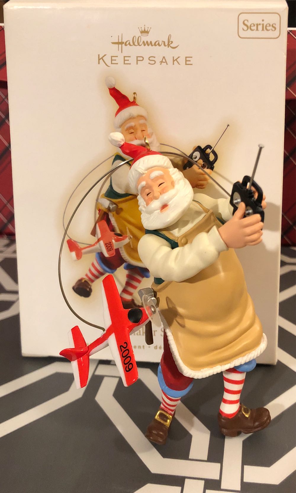 Toymaker Santa 10 - Remote Airplane - Toymaker Santa (Santa) ornament collectible [Barcode 795902091552] - Main Image 4