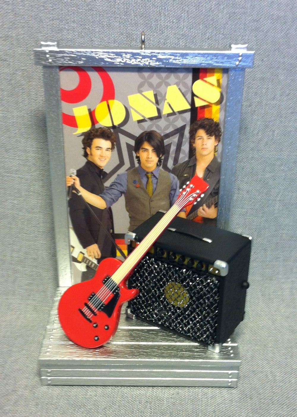 Disney Channel Jonas Rock the House - Hallmark Keepsake (Musicians) ornament collectible [Barcode 795902097530] - Main Image 3