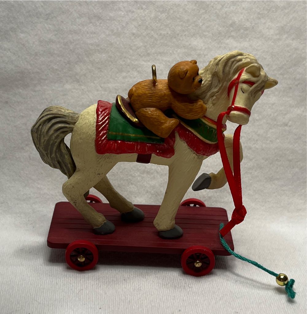 A Pony For Christmas #12 (2009) - A Pony For Christmas (Pony, Pull Toy) ornament collectible [Barcode 795902099459] - Main Image 3