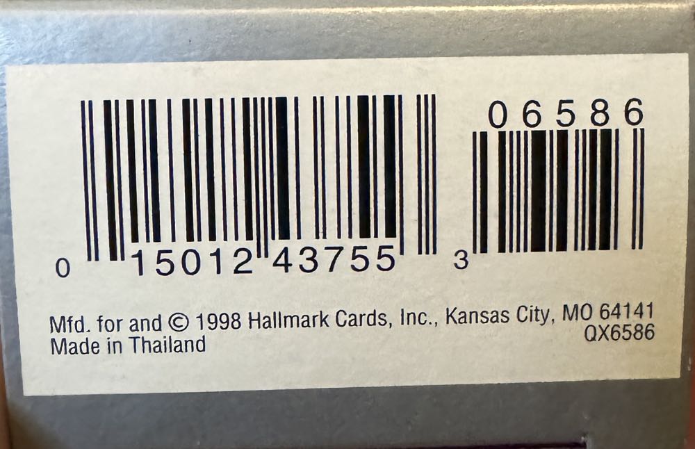 Baby’s First Christmas Pooh - Child’s Age Collection ornament collectible [Barcode 015012437553] - Main Image 2