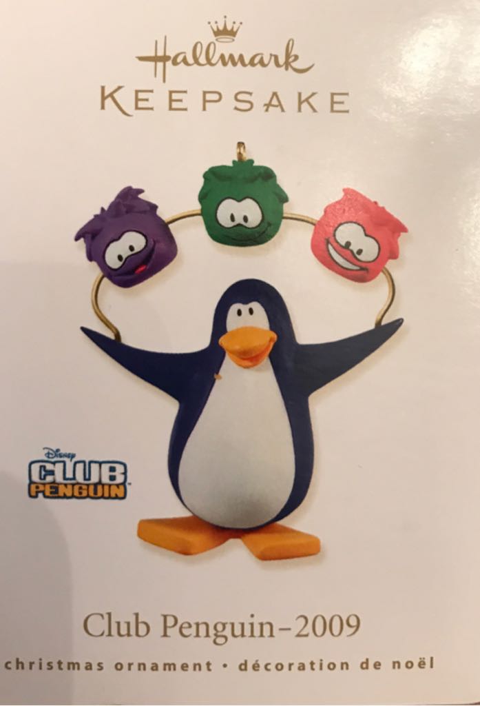 Club Penguin  ornament collectible [Barcode 795902110819] - Main Image 1