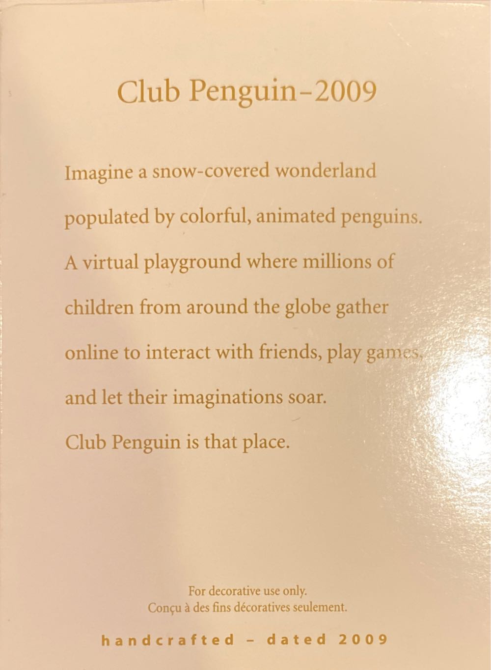 Club Penguin  ornament collectible [Barcode 795902110819] - Main Image 2