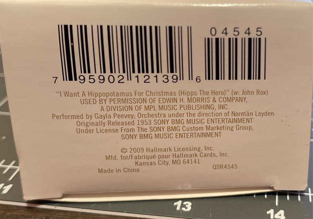 I Want A Hippopotamus For Christmas - Hallmark Keepsake (Magic) ornament collectible [Barcode 795902121396] - Main Image 3