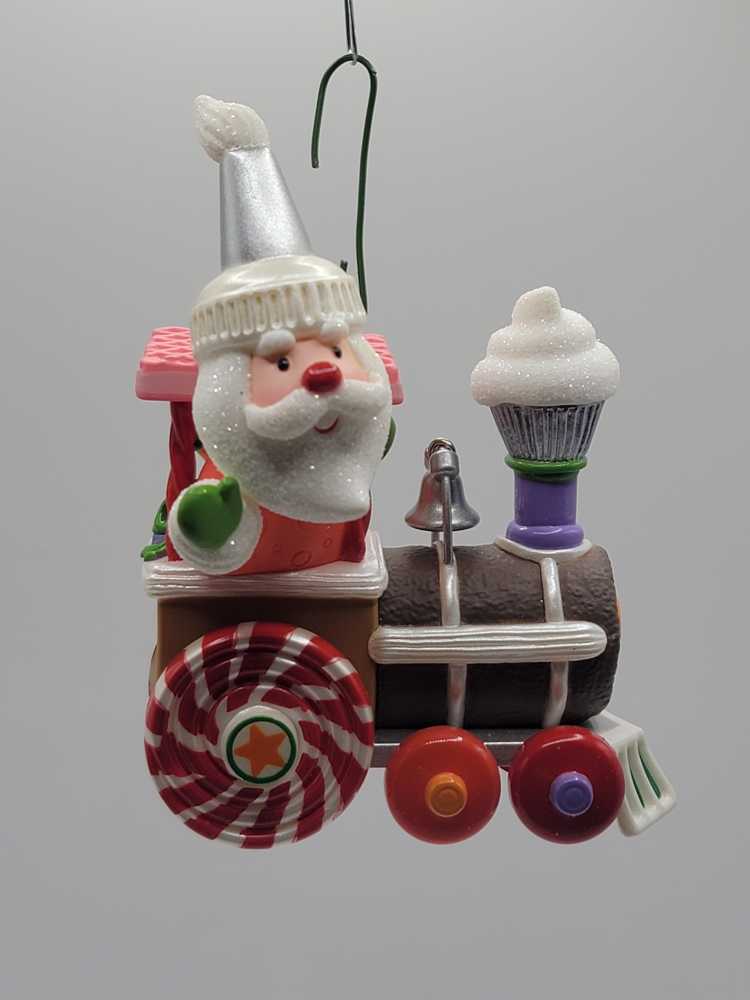 Santa’s Sweet Ride #4 - Santa’s Sweet Ride (Santa) ornament collectible [Barcode 795902133788] - Main Image 3