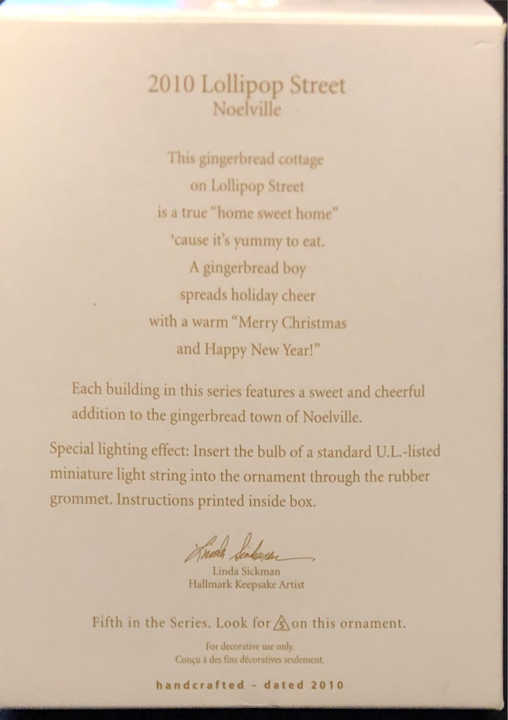 #5 Lollipop Street Duplicate) - Noelville (Gingerbread) ornament collectible [Barcode 795902133818] - Main Image 3