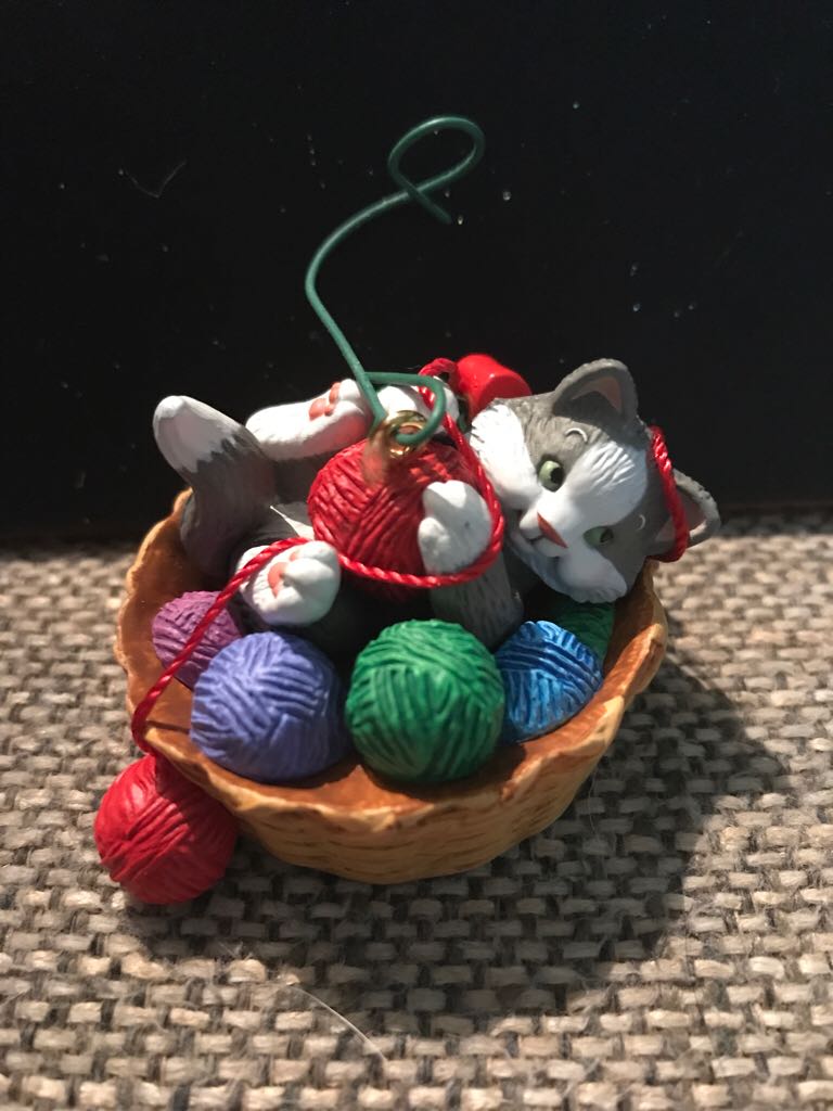 Mischievous Kittens #12 - Mischevious Kittens (Collector’s Series) ornament collectible [Barcode 795902133894] - Main Image 2